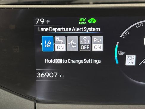 Used 2024 Toyota Prius Prime Premium w/ Advanced Technology Package FWD image 13