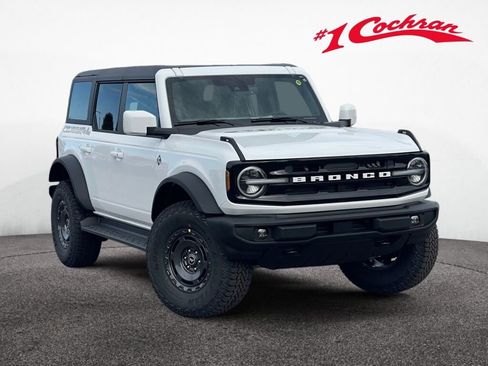 New 2025 Ford Bronco Outer Banks w/ Sasquatch Package image 1