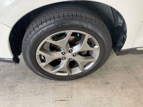 Used 2016 Subaru Forester 2.5i Touring w/ Eyesight & Navigation System image 10