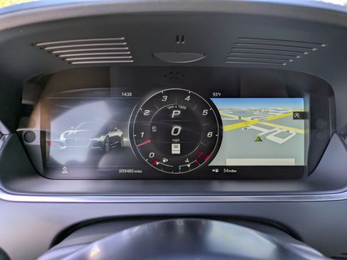 Used 2022 Jaguar F-TYPE R image 24