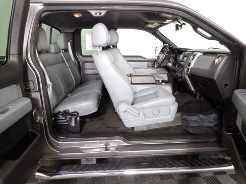 Used 2014 Ford F150 XLT w/ Equipment Group 302A Luxury AWD/4WD image 32