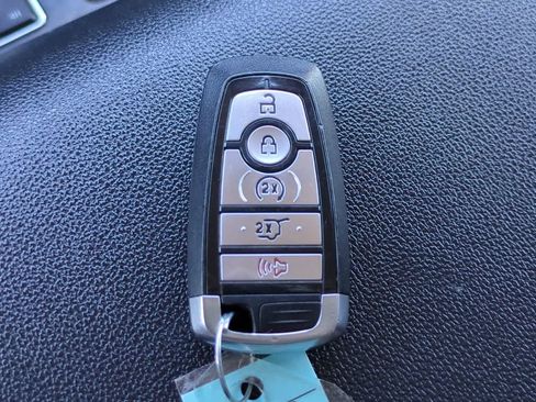 Used 2024 Ford Expedition XLT image 29