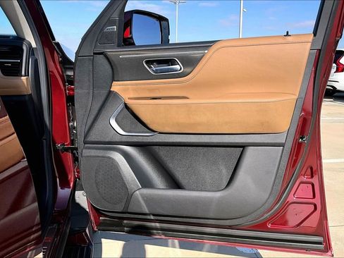 Certified 2025 INFINITI QX80 Luxe image 24