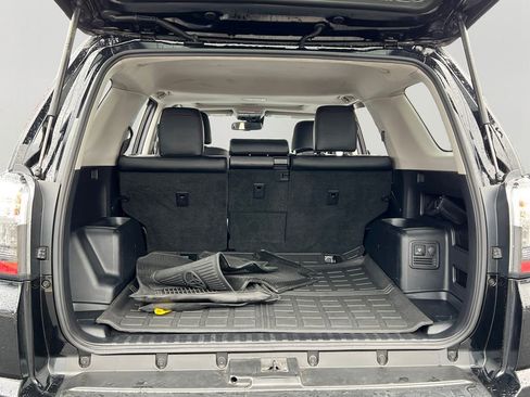 Used 2023 Toyota 4Runner TRD Off-Road Premium image 10