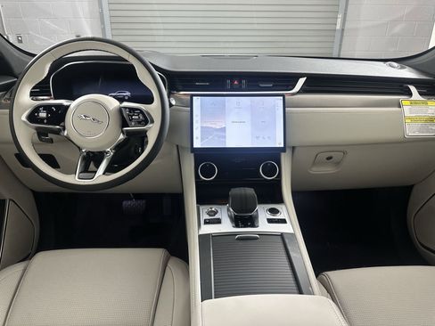 Used 2026 Jaguar F-PACE R-Dynamic S image 13