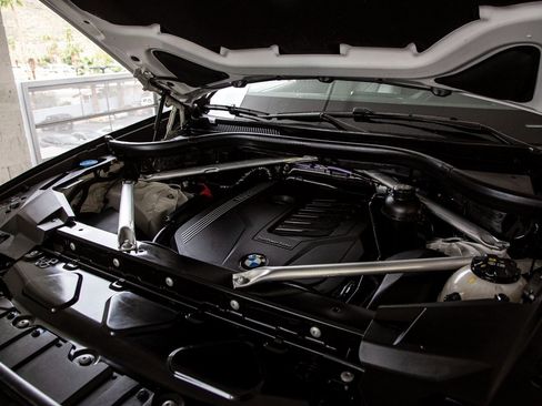 Certified 2023 BMW X6 xDrive40i w/ Premium Package image 32