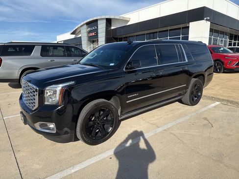 Used 2019 GMC Yukon XL Denali w/ Denali Ultimate Package image 1