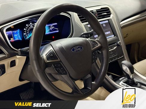 Used 2013 Ford Fusion SE FWD image 13