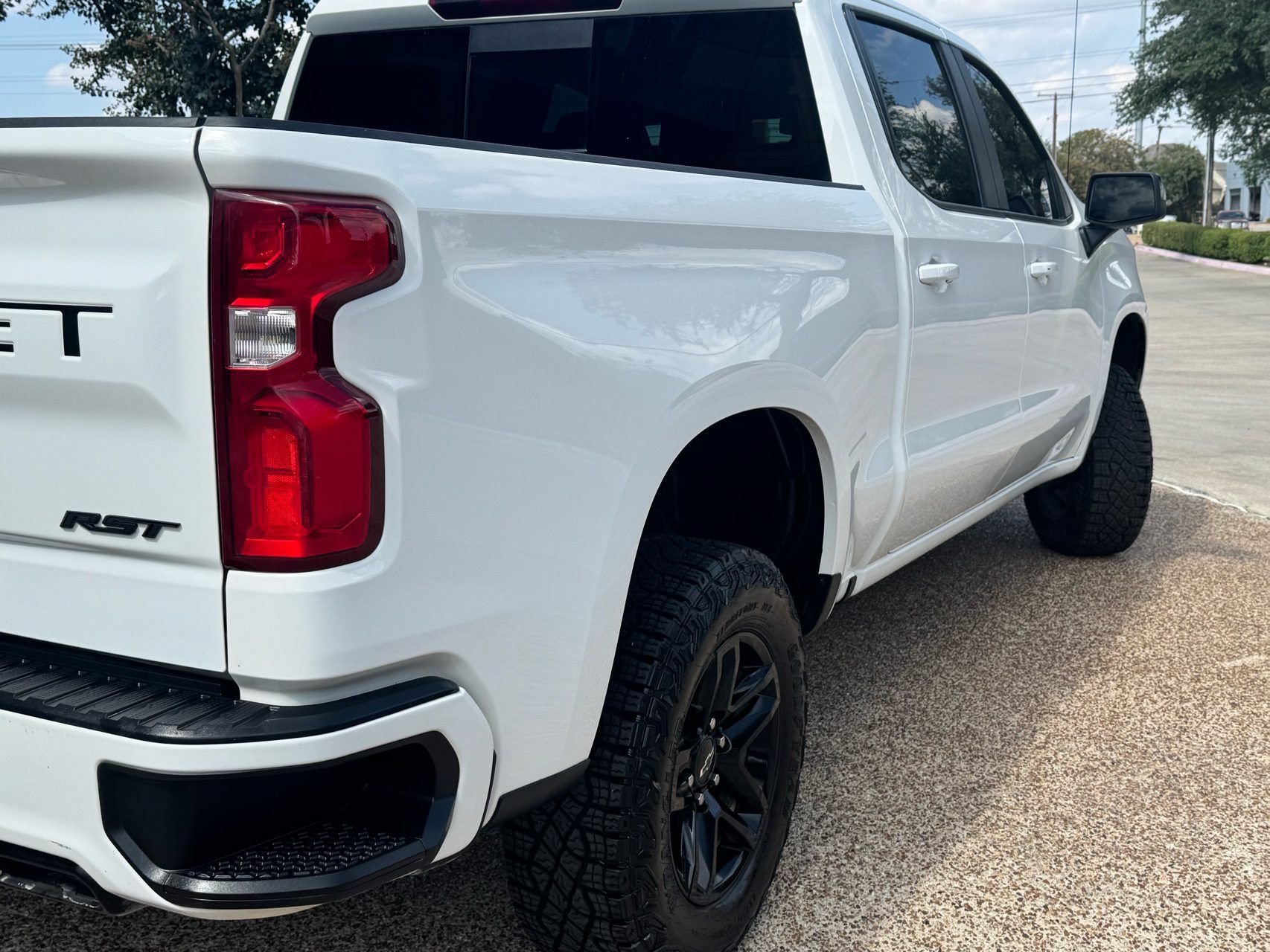 Used 2023 Chevrolet Silverado 1500 RST w/ Convenience Package II AWD/4WD image 4