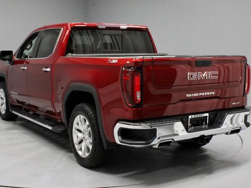 Used 2021 GMC Sierra 1500 SLT w/ SLT Premium Package AWD/4WD image 9