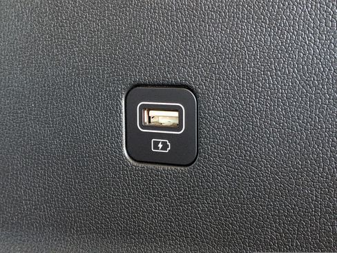 Used 2023 Kia Sorento LX image 15