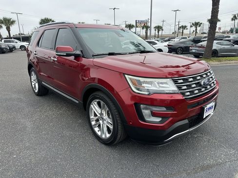 Used 2017 Ford Explorer Limited w/ Equipment Group 301A image 8