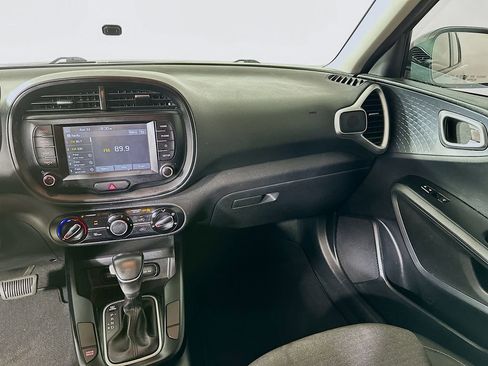 Used 2020 Kia Soul GT-Line FWD image 20