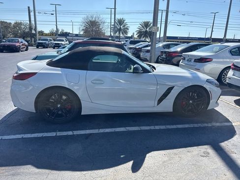 Used 2023 BMW Z4 M40i w/ Premium Package image 9