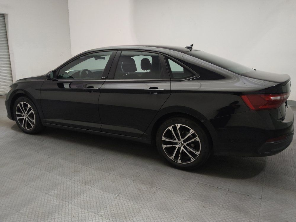Used 2025 Volkswagen Jetta Sport FWD image 3