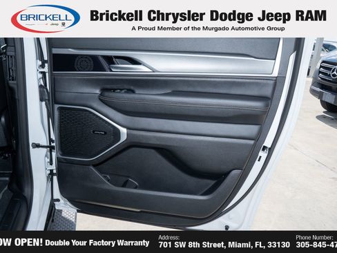 New 2025 Jeep Wagoneer L Series II w/ Convenience Group I image 15