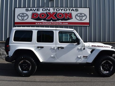 Used 2018 Jeep Wrangler Unlimited Rubicon AWD/4WD image 8