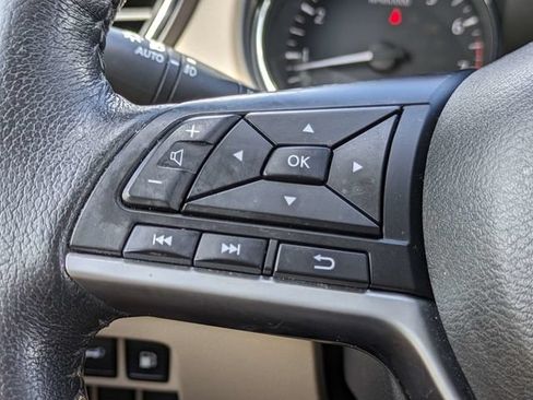 Used 2019 Nissan Rogue SL w/ Premium Package FWD image 28