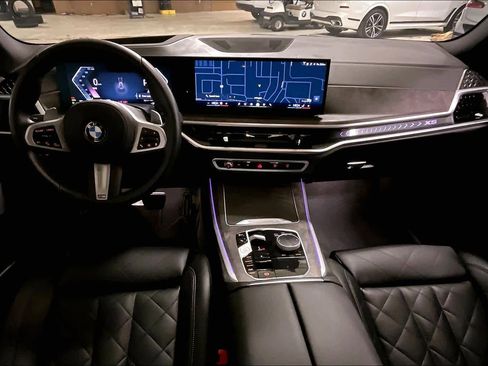 Used 2025 BMW X5 xDrive40i w/ M Sport Package image 15