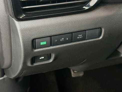 Used 2024 Nissan Sentra SV w/ All-Weather Package image 17