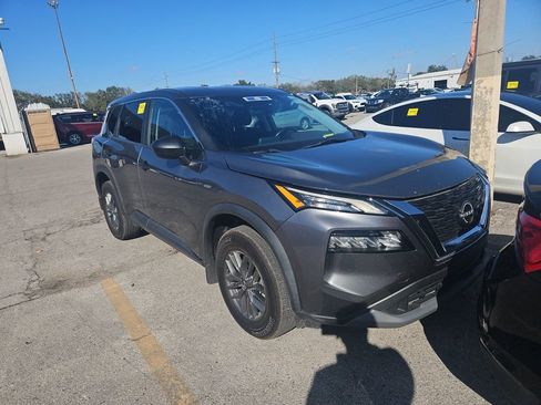 Used 2023 Nissan Rogue S image 1