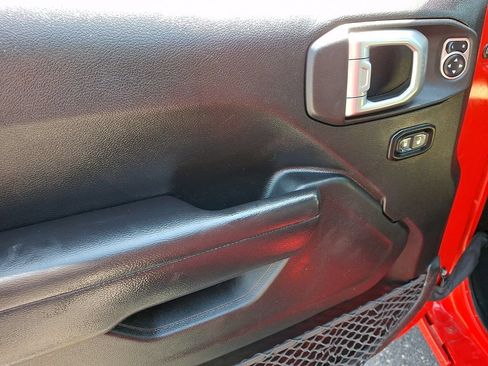 Used 2021 Jeep Wrangler Unlimited Sport AWD/4WD image 12