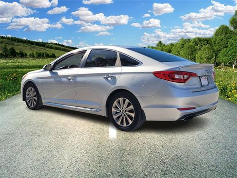 Used 2016 Hyundai Sonata Sport w/ Option Group 1V image 3