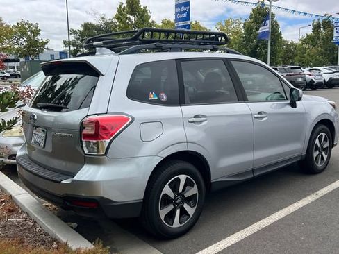 Used 2018 Subaru Forester 2.5i Premium AWD/4WD image 7