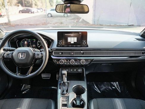 Used 2025 Honda Civic Sport image 11