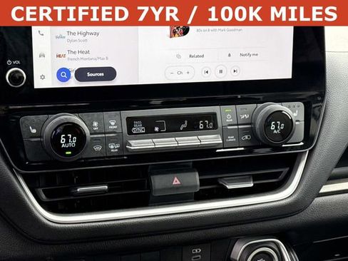 Used 2025 Toyota Grand Highlander AWD image 21