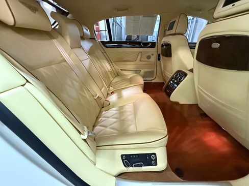 Used 2012 Bentley Flying Spur Flying Spur AWD/4WD image 33