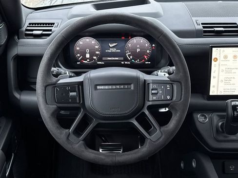 Used 2023 Land Rover Defender 90 V8 image 16