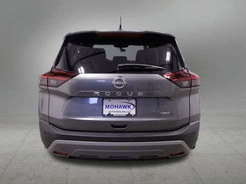 Used 2023 Nissan Rogue S image 4