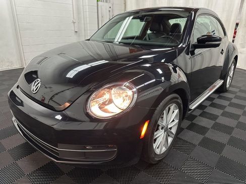 Used 2018 Volkswagen Beetle 2.0T SE image 4