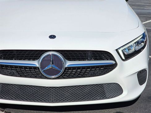 Used 2022 Mercedes-Benz A 220 image 9