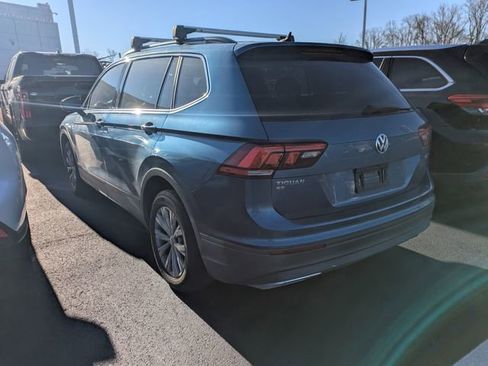 Used 2019 Volkswagen Tiguan SE w/ Panoramic Sunroof Package image 4