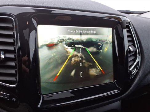 Certified 2020 Jeep Compass Latitude image 16