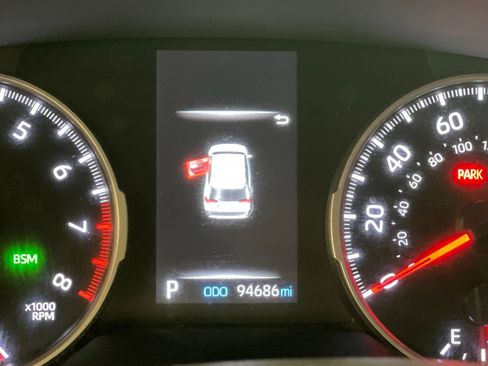 Used 2022 Toyota RAV4 LE AWD/4WD image 28