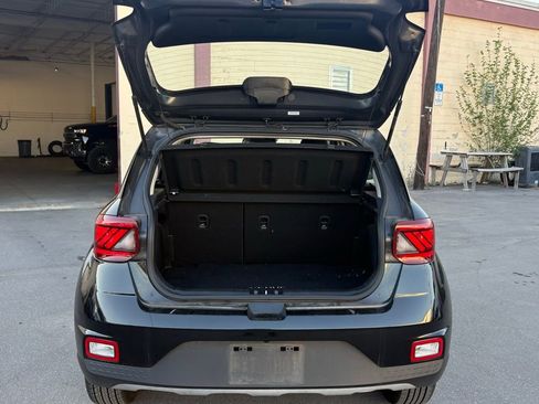 Used 2023 Hyundai Venue SEL image 12