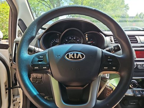 Used 2015 Kia Rio LX w/ Power Package FWD image 17