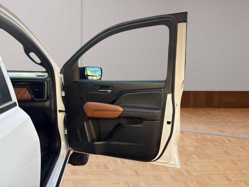 Used 2023 GMC Canyon AT4 w/ AT4 Premium Package image 31