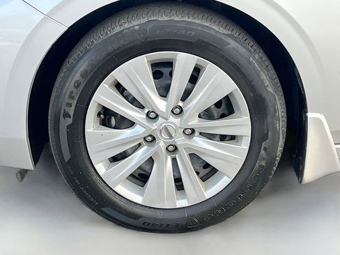 Used 2023 Nissan Sentra S image 28