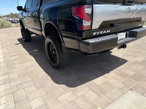 Used 2020 Nissan Titan Platinum Reserve w/ Moonroof Package AWD/4WD image 5