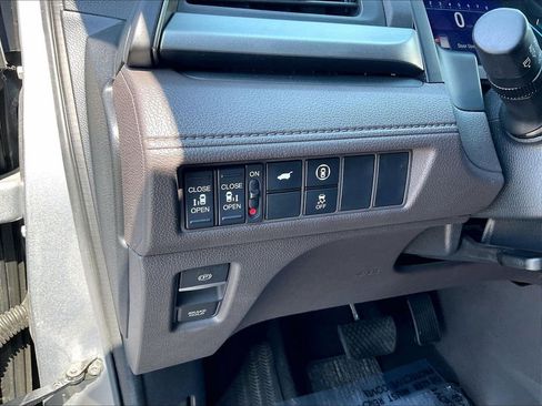 Used 2024 Honda Odyssey EX-L image 27