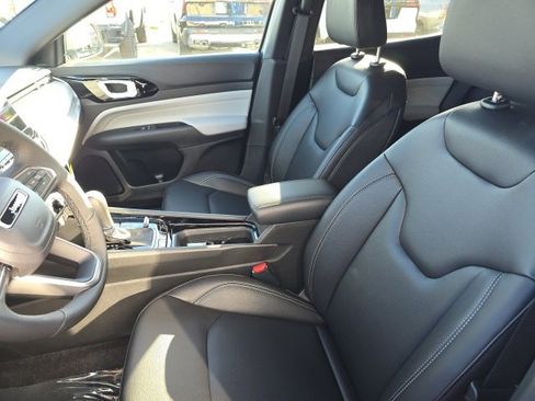 New 2026 Jeep Compass Limited image 16