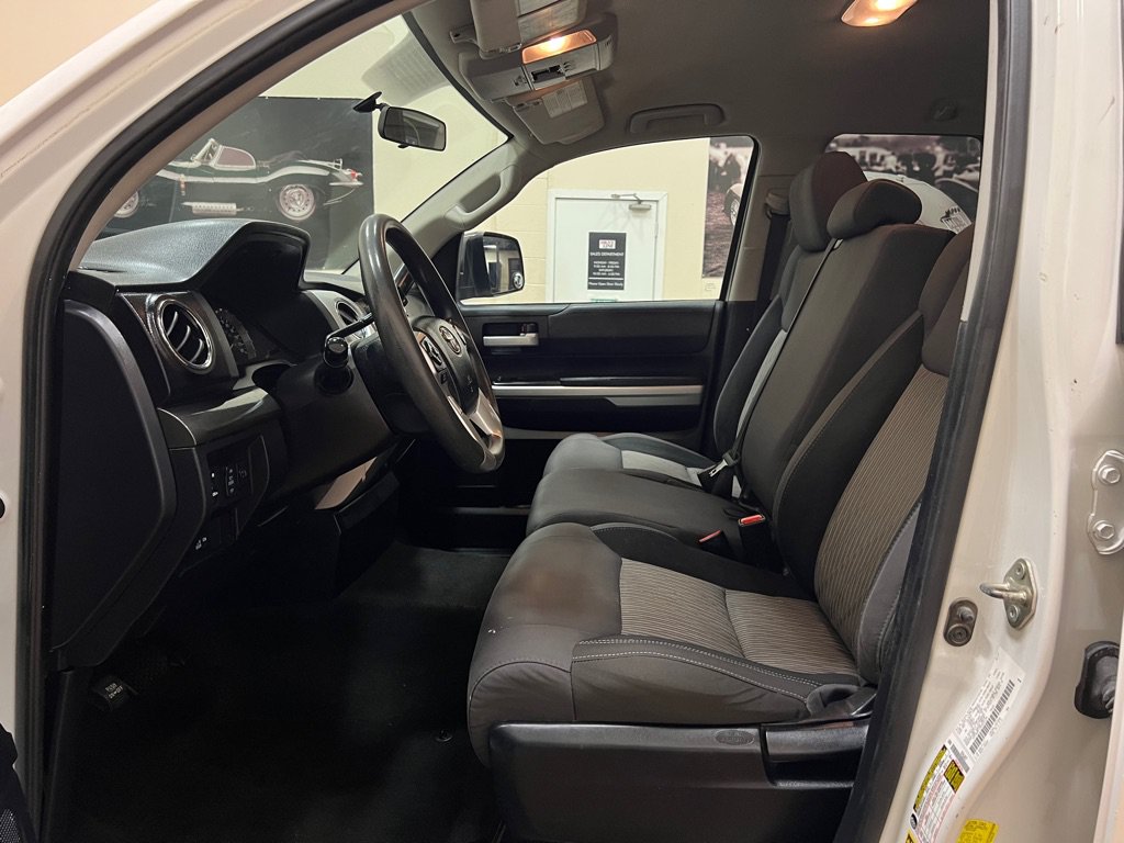 Used 2017 Toyota Tundra SR5 AWD/4WD image 16