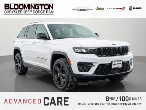 Used 2023 Jeep Grand Cherokee Altitude image 1