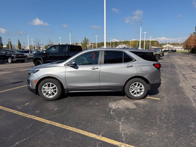 Used 2024 Chevrolet Equinox LT FWD image 3