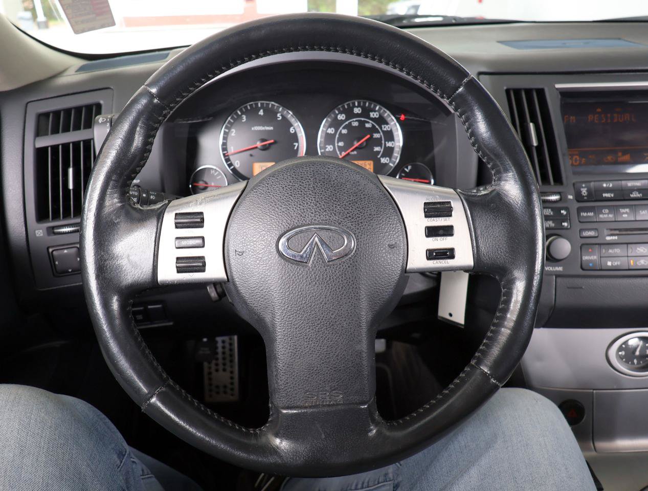 Used 2004 INFINITI FX35 2WD w/ Touring Pkg image 26