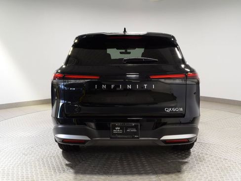 Used 2026 INFINITI QX60 Pure w/ Family Package AWD/4WD image 7